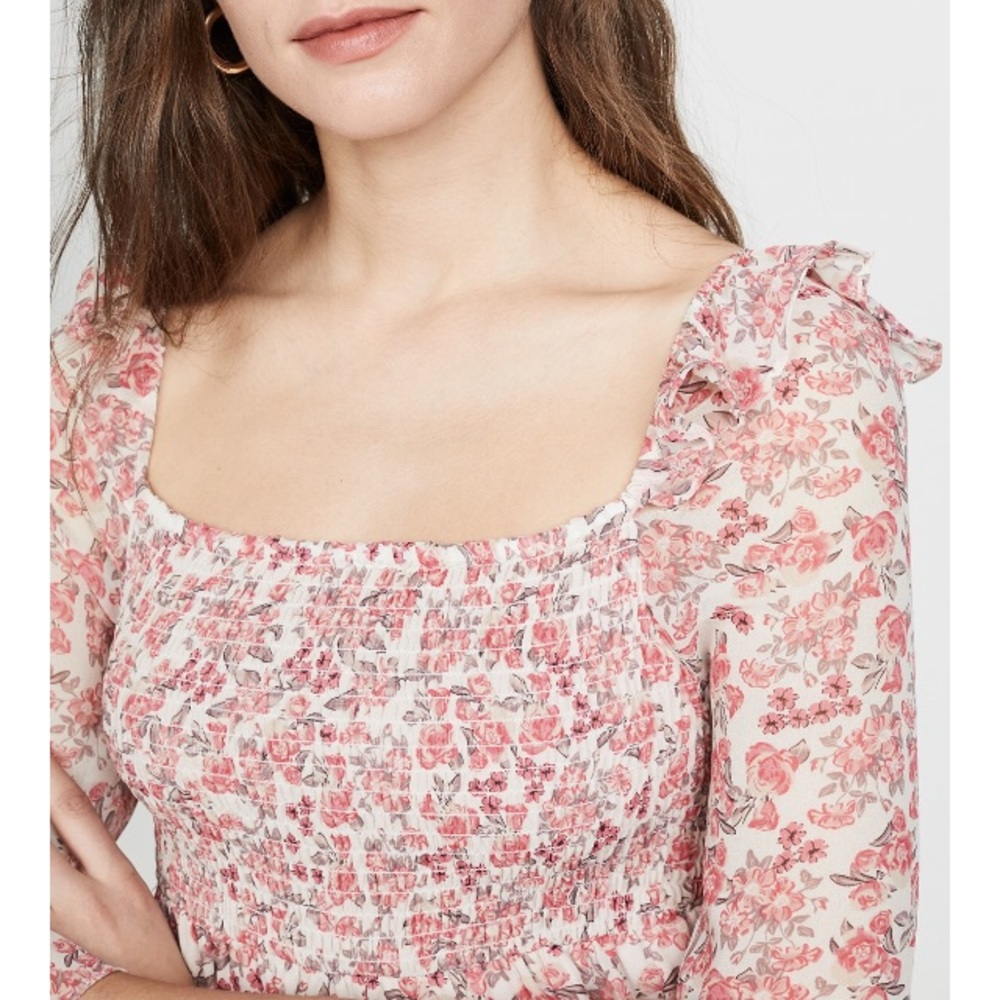 NWT. BB Dakota Top
